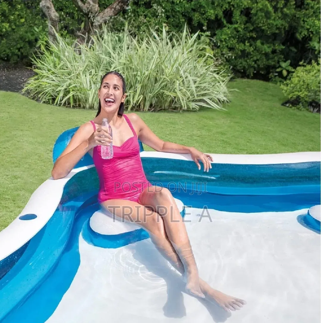 Durable Intex Swim Center Family Lounge Pool