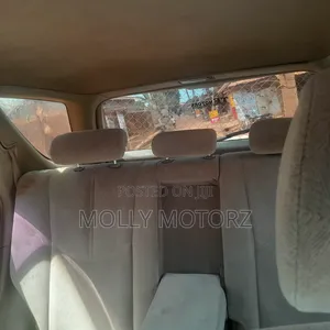 Toyota Harrier 2005 Gold