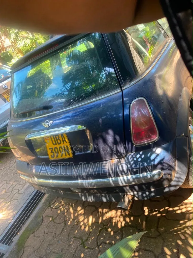 Mini Cooper 2006 Blue