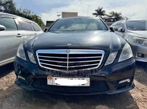 Mercedes Benz E-300 for Hire (Drive-Hive Car Rentals)