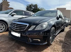 Mercedes Benz E-300 for Hire (Drive-Hive Car Rentals)