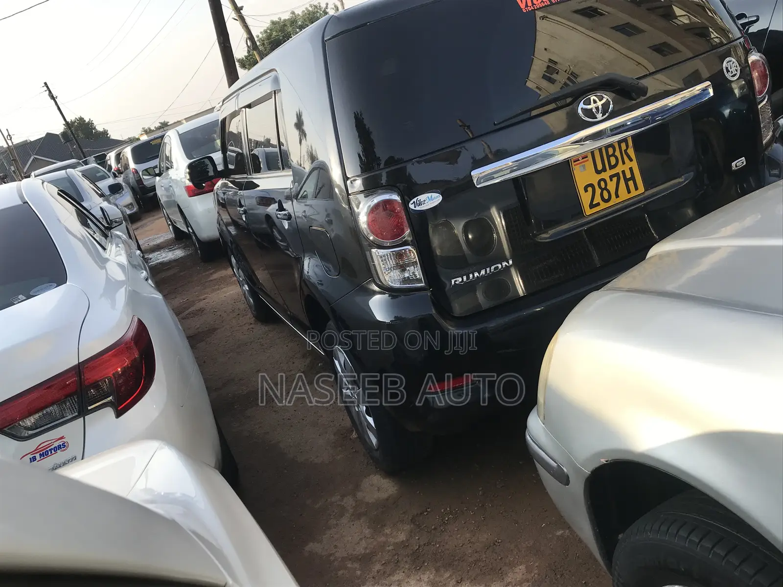 Toyota Corolla Rumion 2011 Black