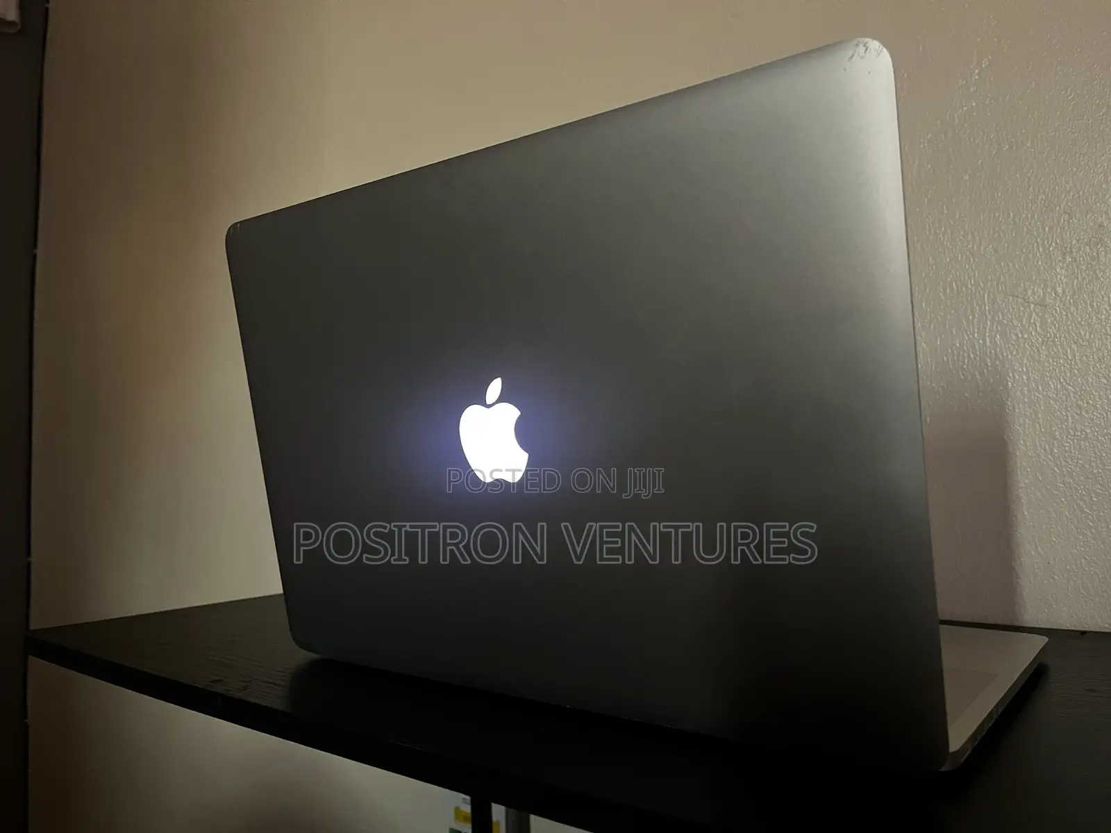 Laptop Apple MacBook Pro 16GB Intel Core i7 SSD 256GB