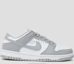 Nike Dunks Low Trainers