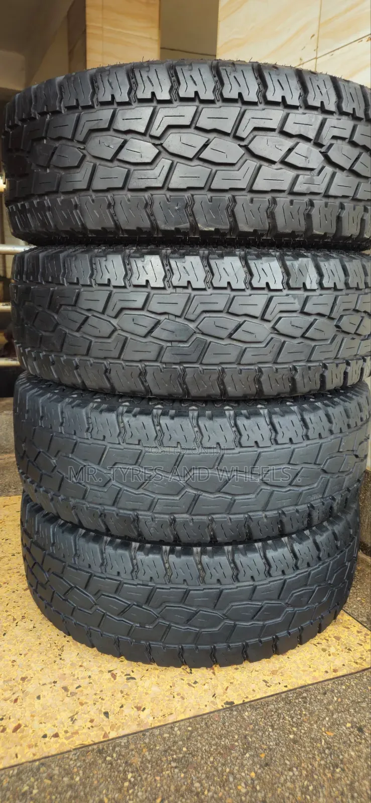 225 65 R17 Mud Rage Rt Max Inbox Me I Deliver at Ur Home .