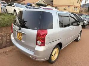 Toyota Raum 2004 White