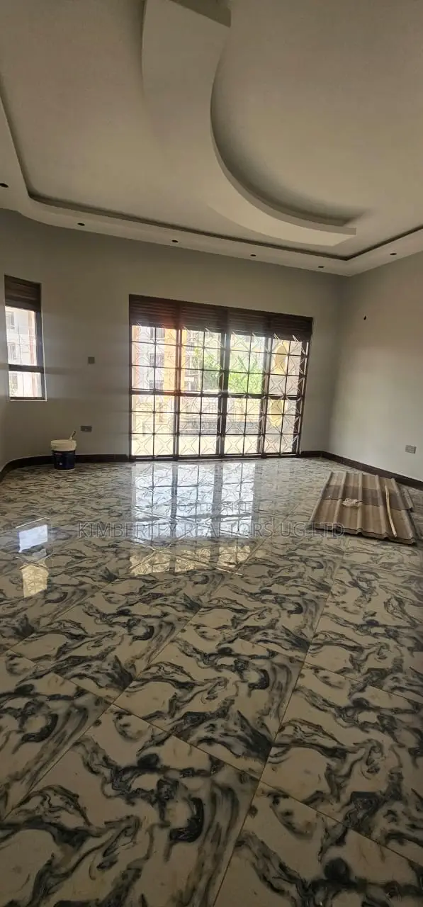 6bdrm House in Division A for sale
