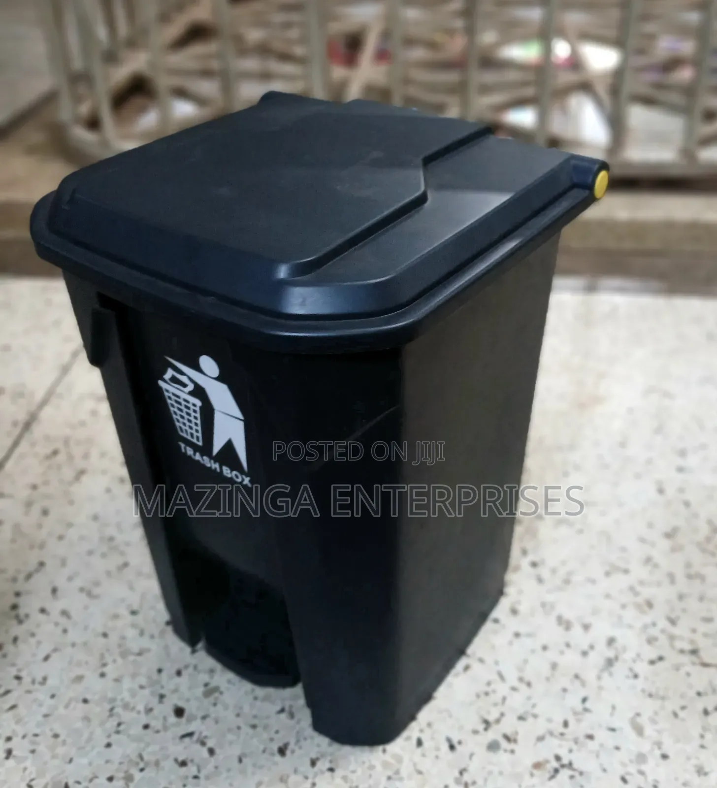 30litres Commercial-grade Plastic Trash Can Waste Bin With Foot Pedal