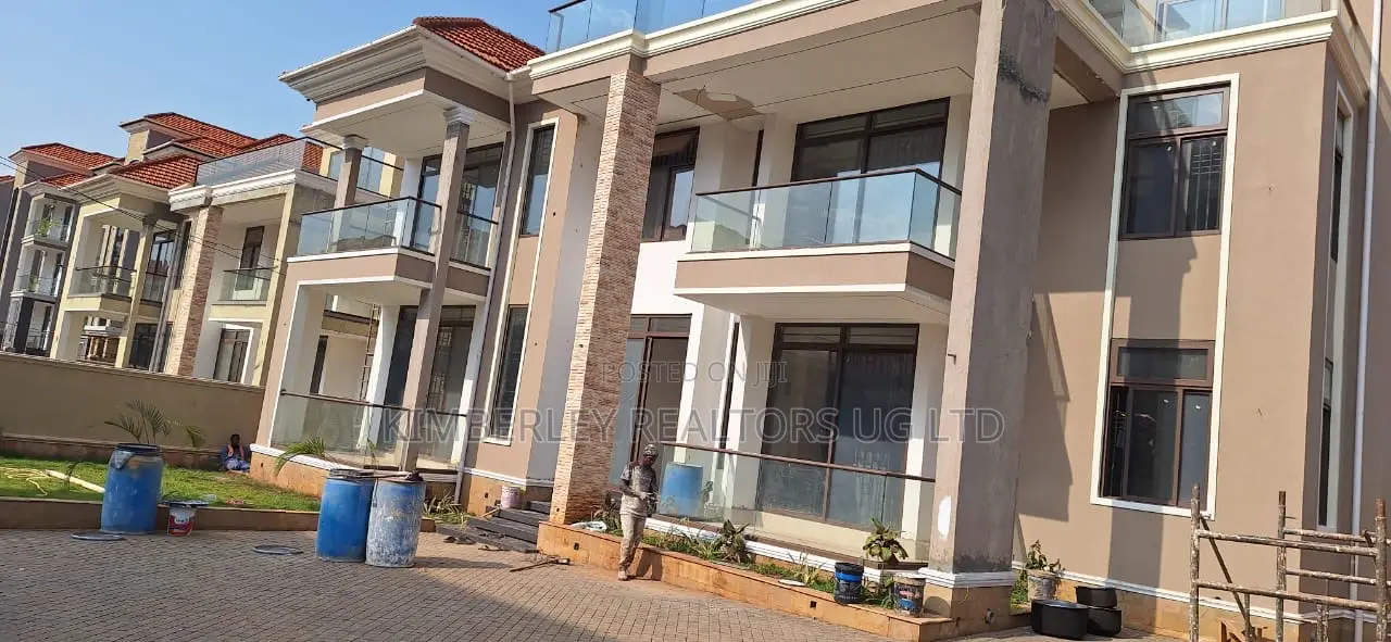 7bdrm House in Division A for sale