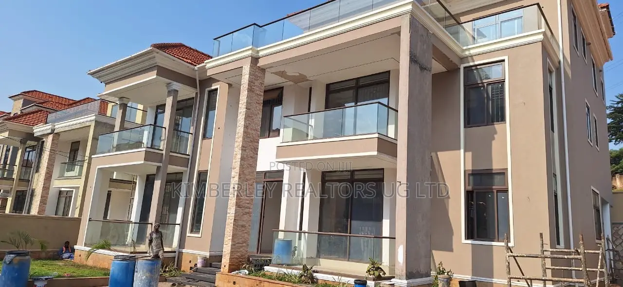 7bdrm House in Division A for sale