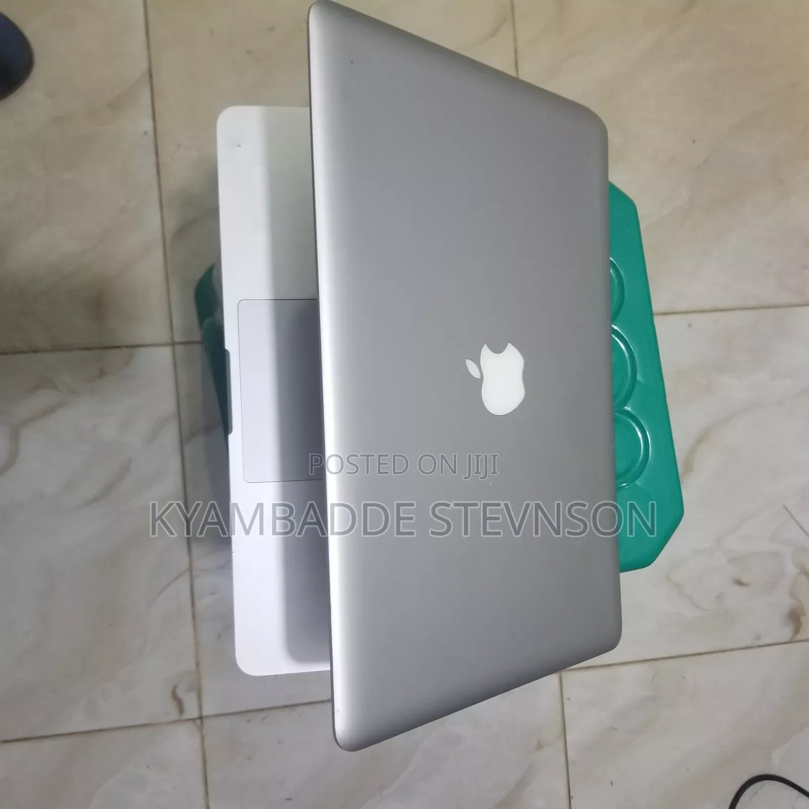 Laptop Apple MacBook 2012 2GB Intel Core i5 HDD 500GB