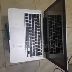 Laptop Apple MacBook 2012 2GB Intel Core i5 HDD 500GB