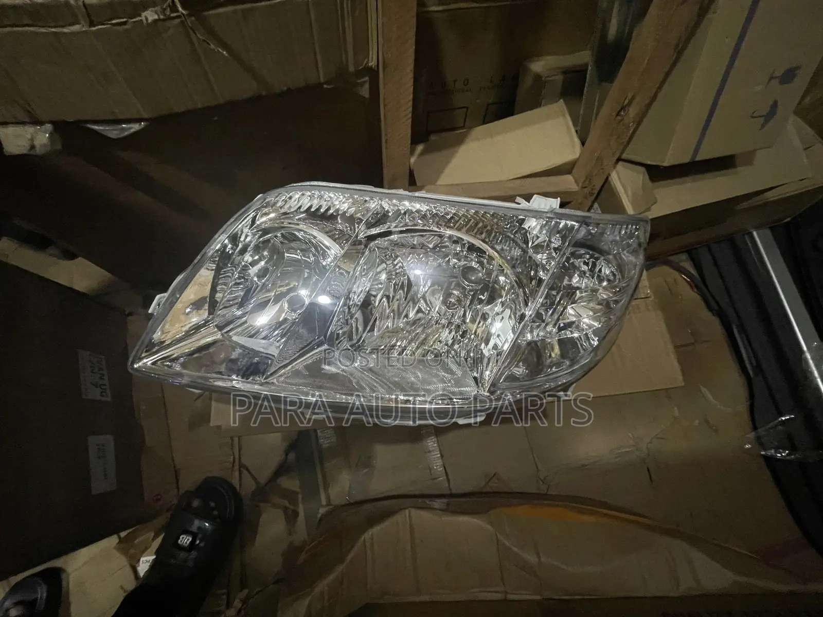 Fielder 2005 Headlight