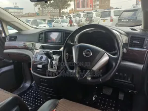 Nissan Elgrand 2013 Black
