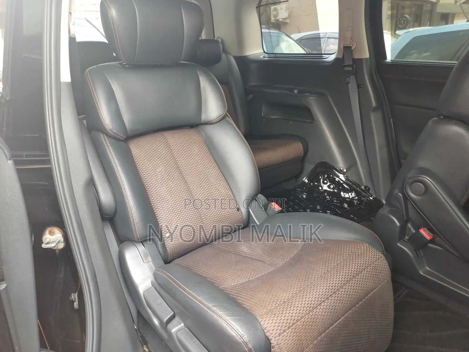 Nissan Elgrand 2013 Black