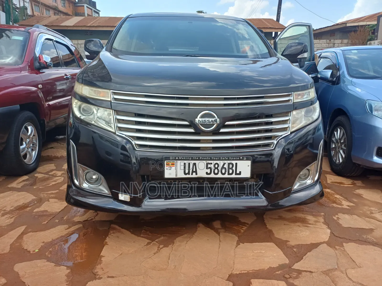 Nissan Elgrand 2013 Black
