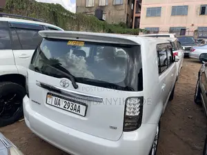 Toyota Corolla Rumion 2012 White