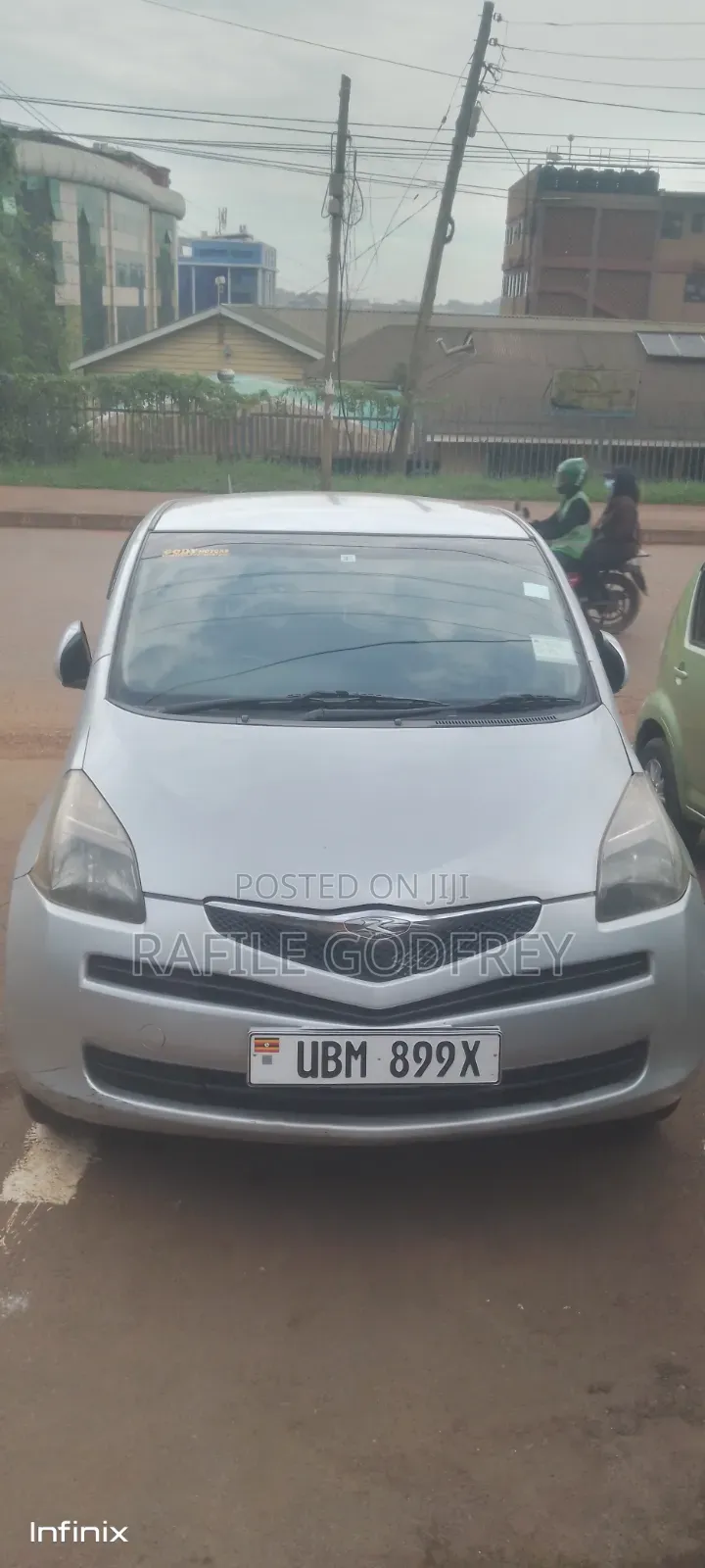 Toyota Ractis 2009 Silver