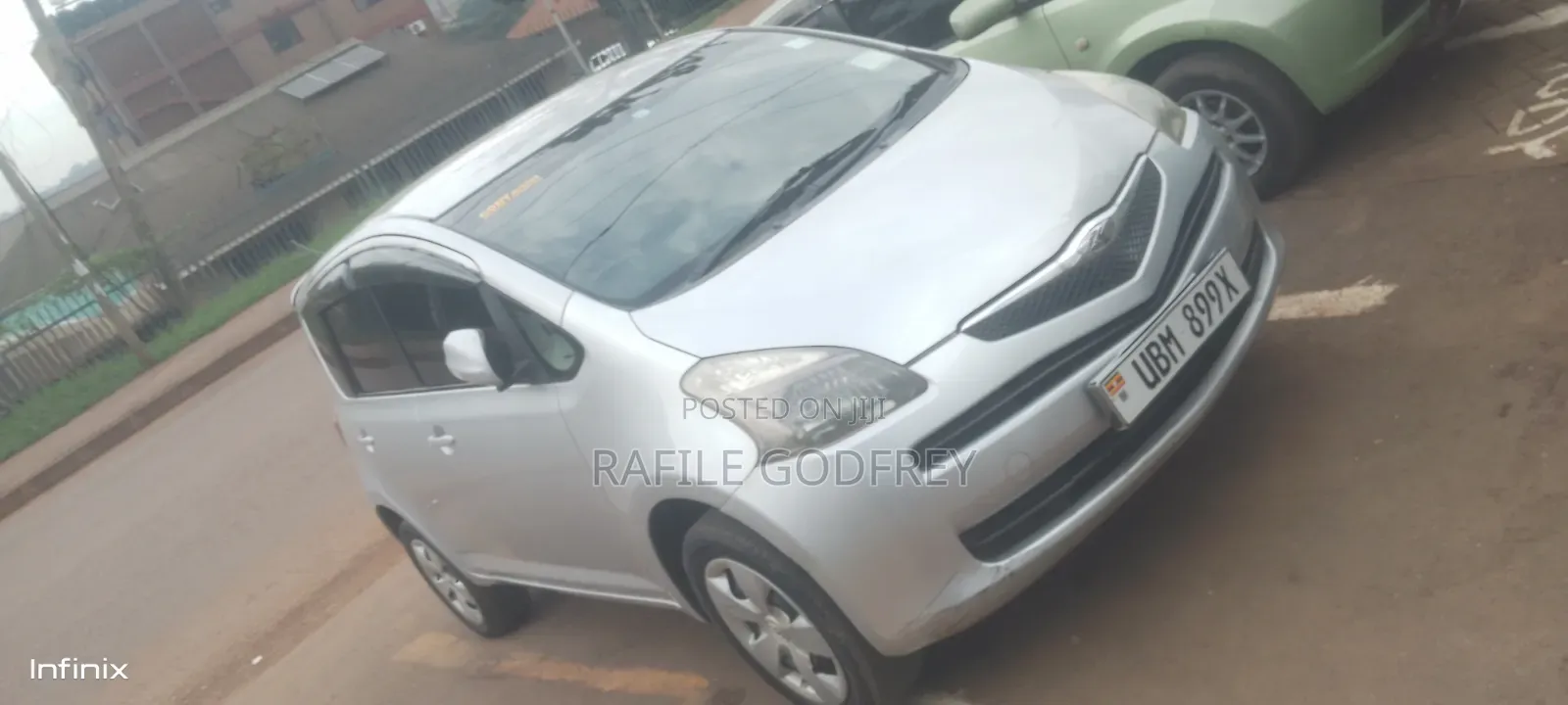 Toyota Ractis 2009 Silver