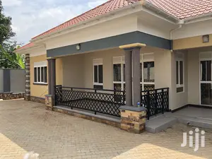 Kira Beautiful House On Sell