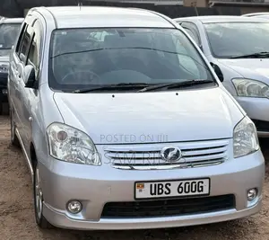 Toyota Raum 1.5 FWD 2008 Silver