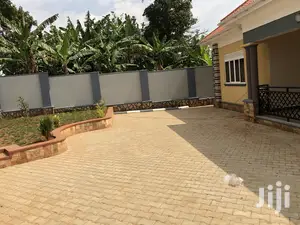 Kira Beautiful House On Sell