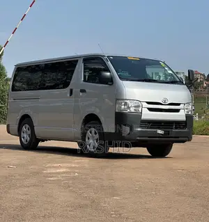 Toyota HiAce 2014 Silver