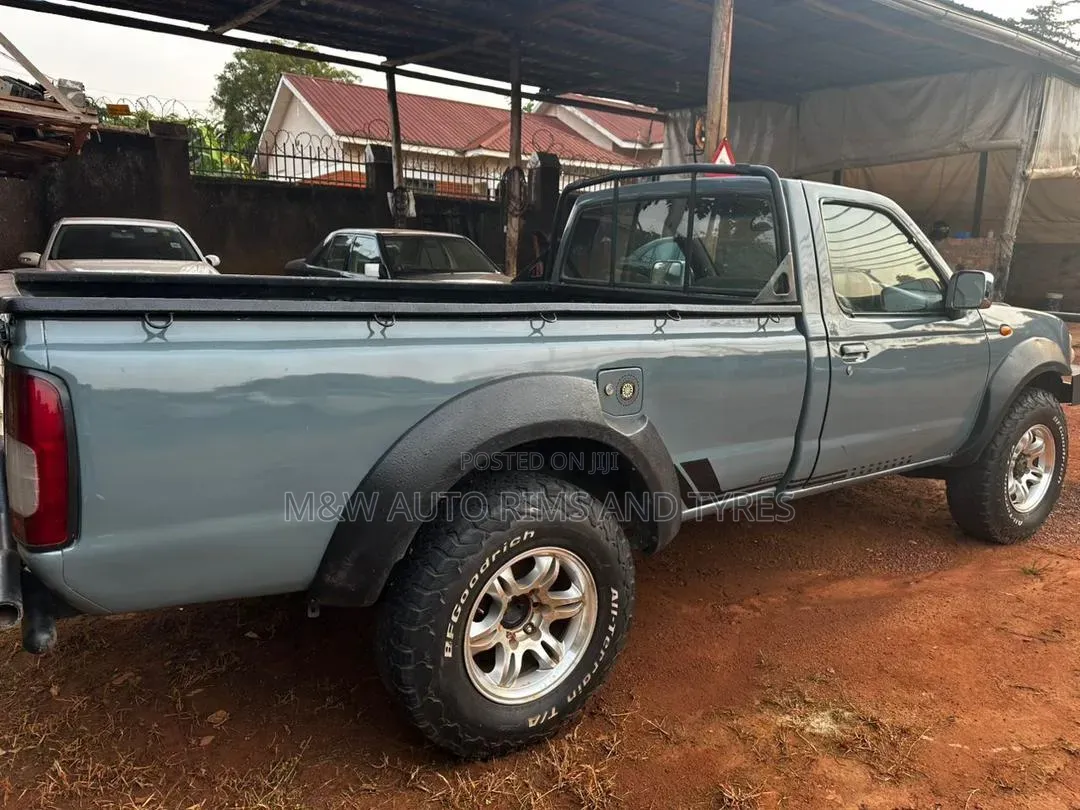 Nissan Navara 3.0 2009 Beige