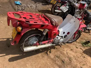 Suzuki 750 2017 Red