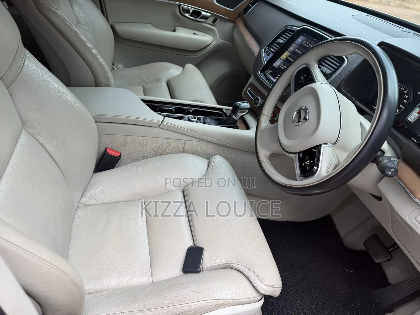 Volvo XC90 2017 Gold