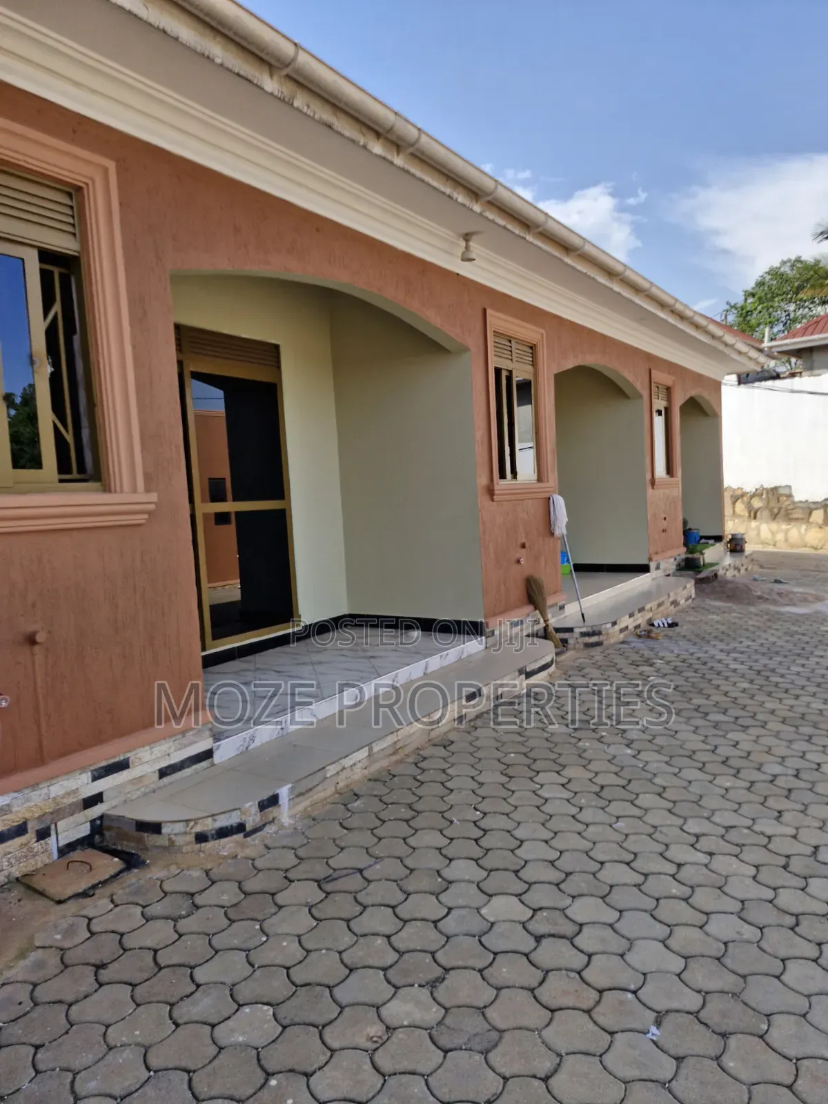 1bdrm Bungalow in Kyaliwajala, Central Division for rent