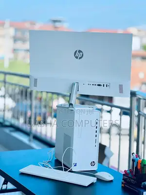 New HP 200 G4 22 All-in-One 8GB Intel Core i5 SSD 512GB