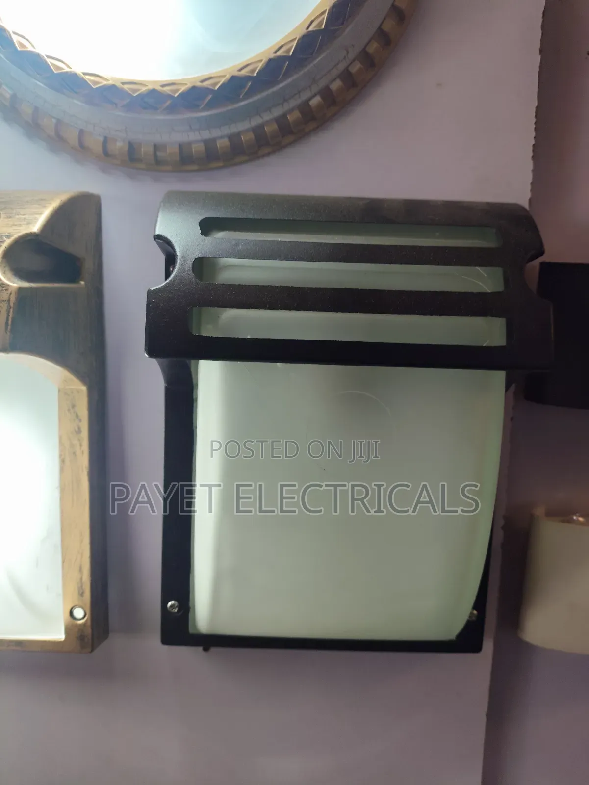 Fast Security Wall Lamp Holder