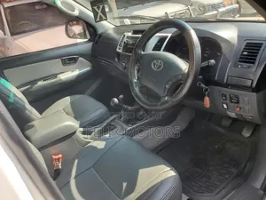 Toyota Hilux 2015 White