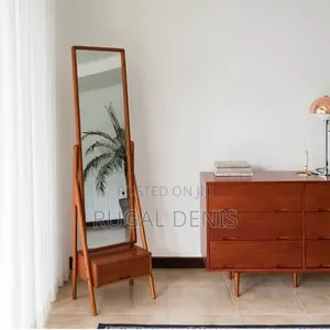 Mirror Stand