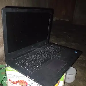 Laptop Dell Inspiron 14 3421 4GB Intel Core i5 HDD+SSD 500GB