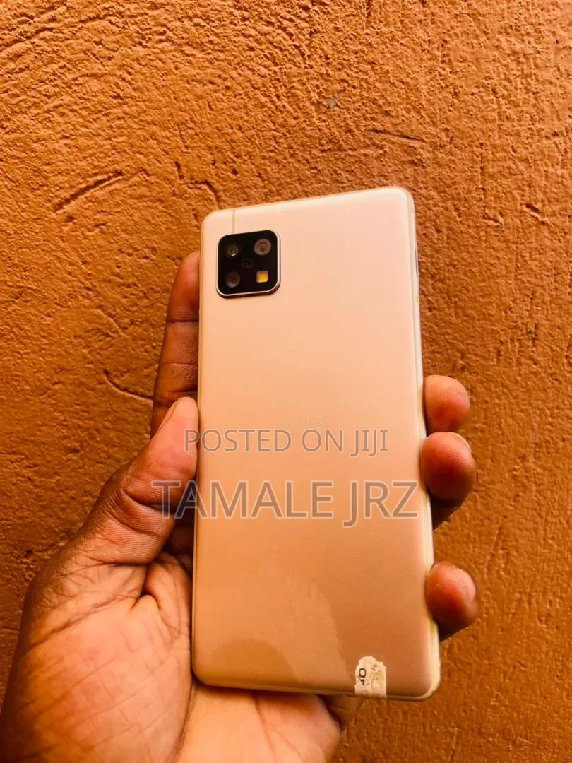 Sharp Aquos sense5G 64 GB Gold