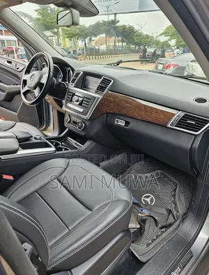 Mercedes-Benz M Class 2012 Brown
