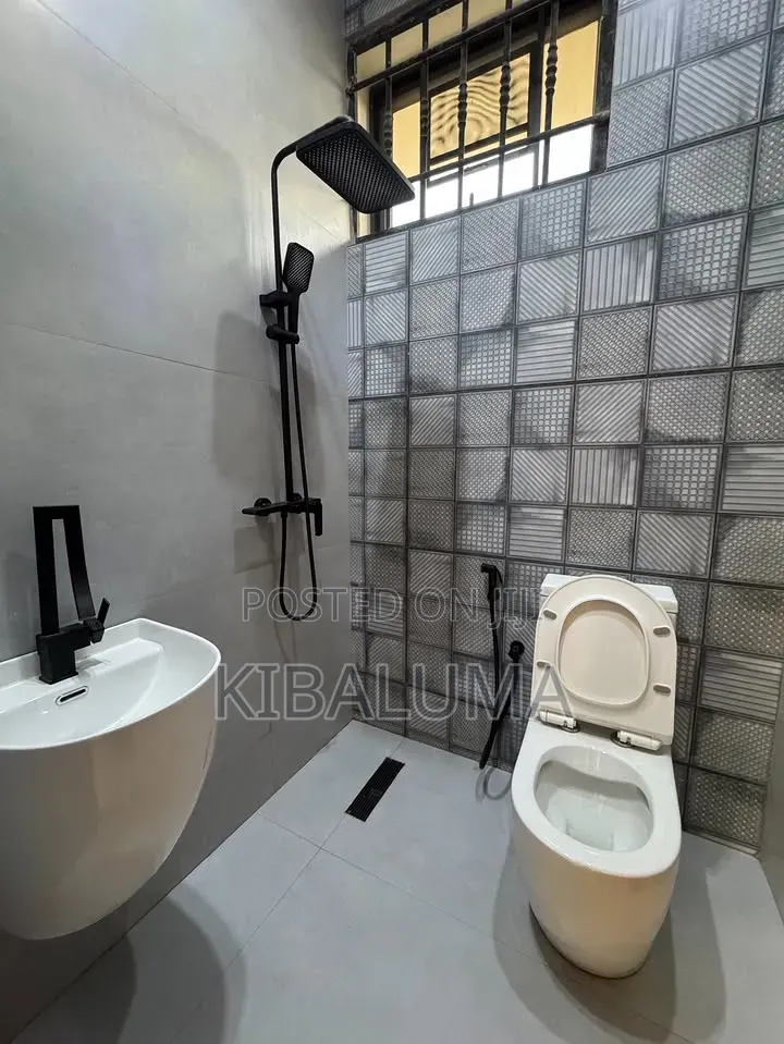 3bdrm Apartment in Bugolobi, Central Division for rent