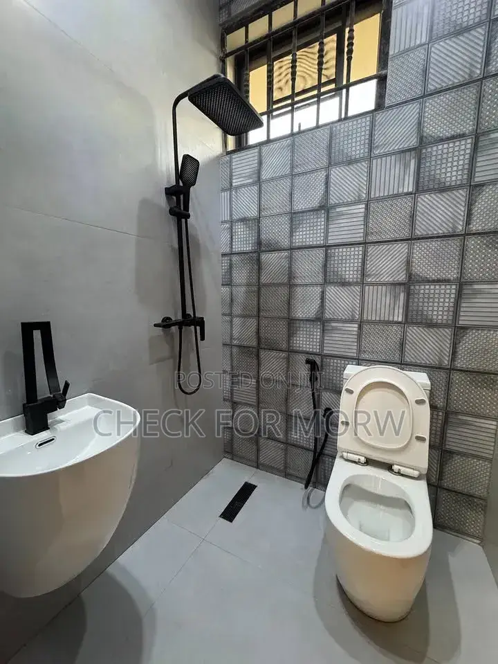 3bdrm Apartment in Bugolobi, Central Division for rent