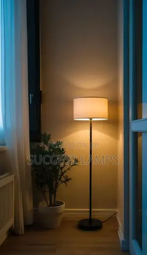 Straight Metallic Floor Lamp