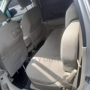 Toyota Passo Sette 2010 Silver