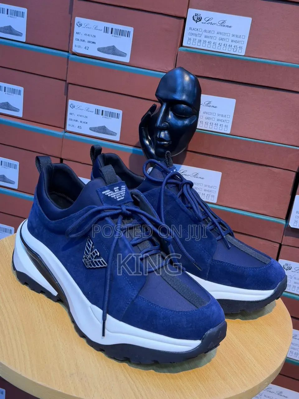 Emporio Armani Sneakers. Eagle Chrome