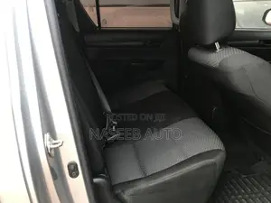 Toyota Hilux 2017 Silver