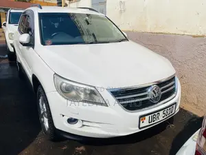Volkswagen Tiguan 2009 White