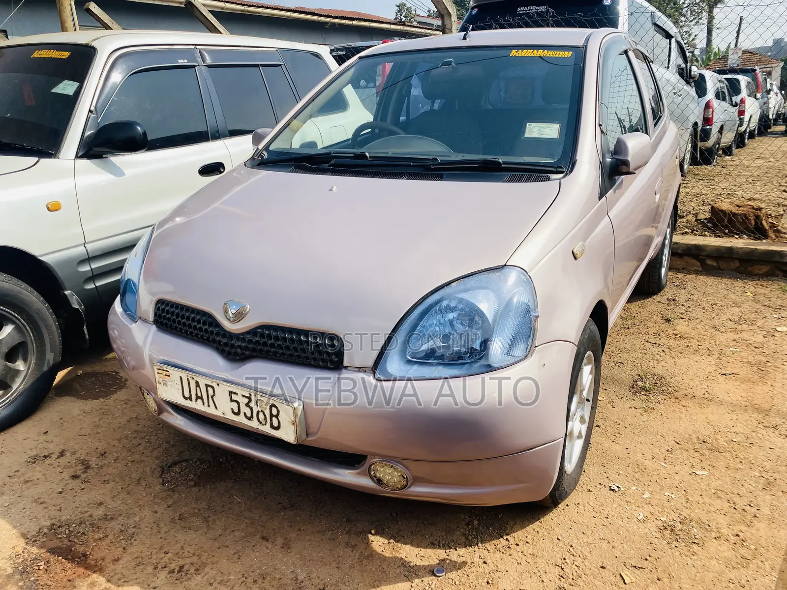 Toyota Vitz 1.0 FWD 5dr 2005 Pink