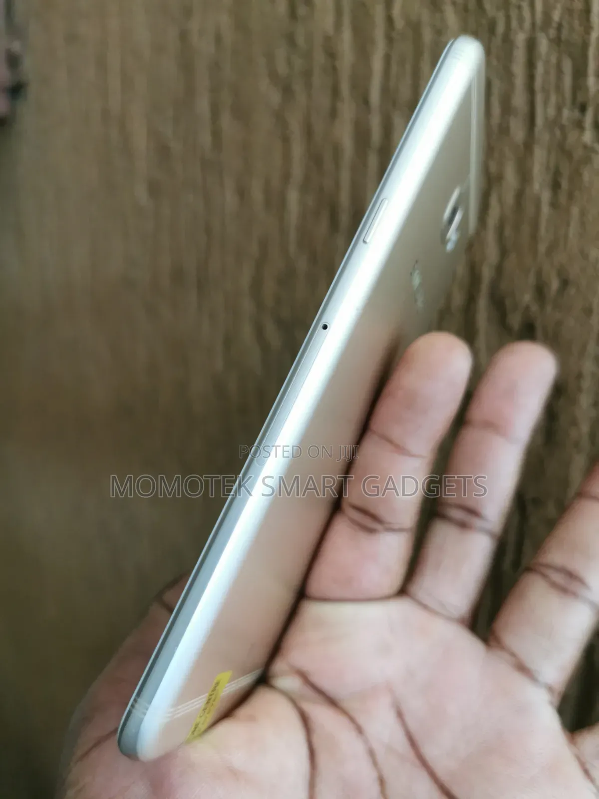 New Samsung Galaxy C9 Pro 64 GB Gold
