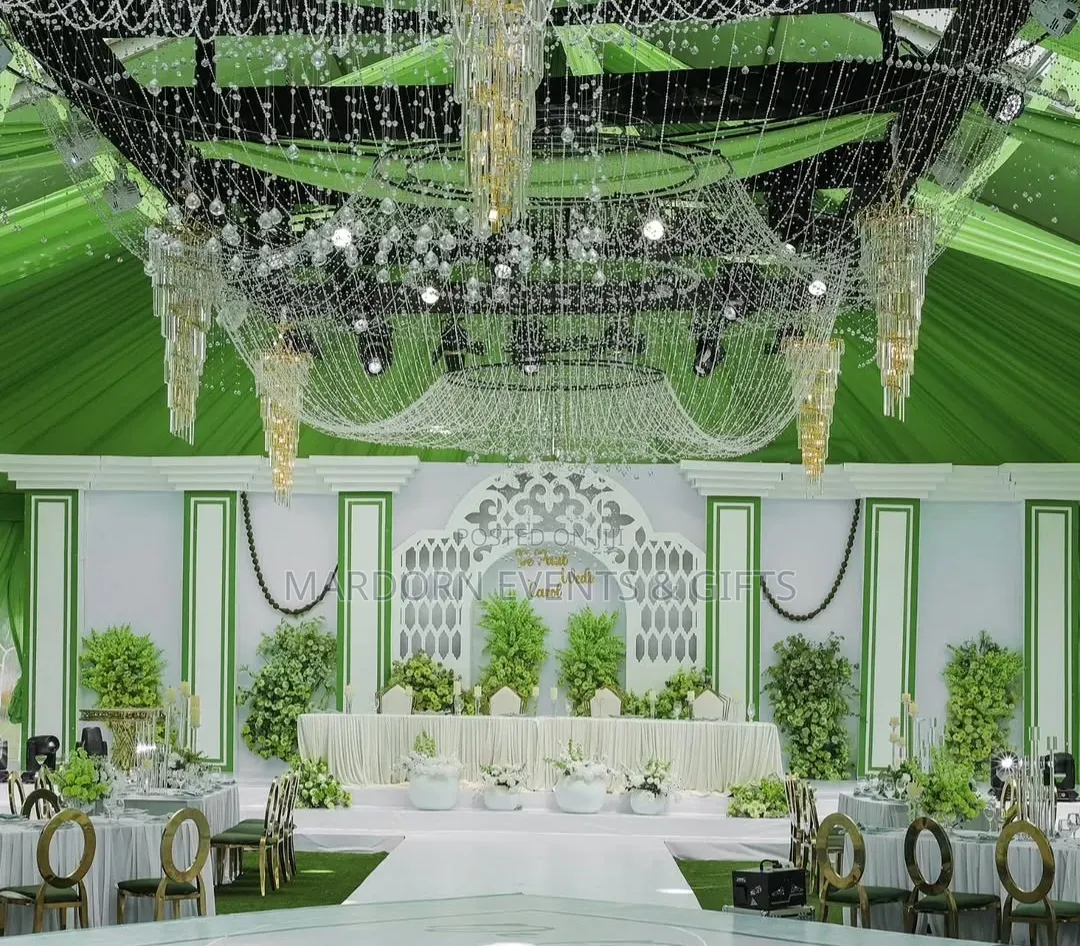 Mega Tent Green, White Gold Wedding of 400 Guests