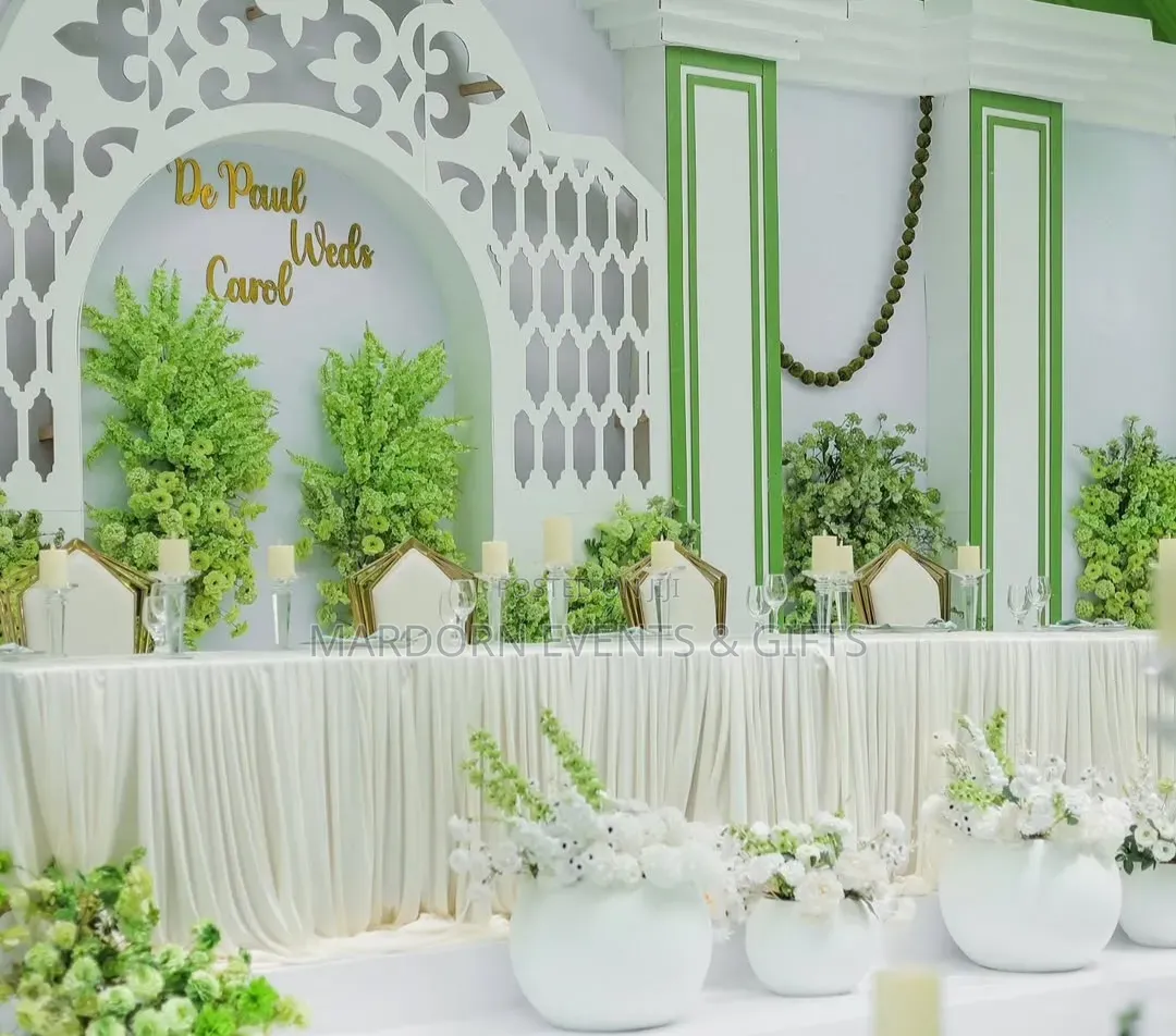 Mega Tent Green, White Gold Wedding of 400 Guests