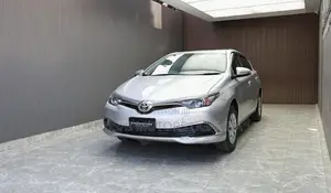 Toyota Auris 2017 Silver